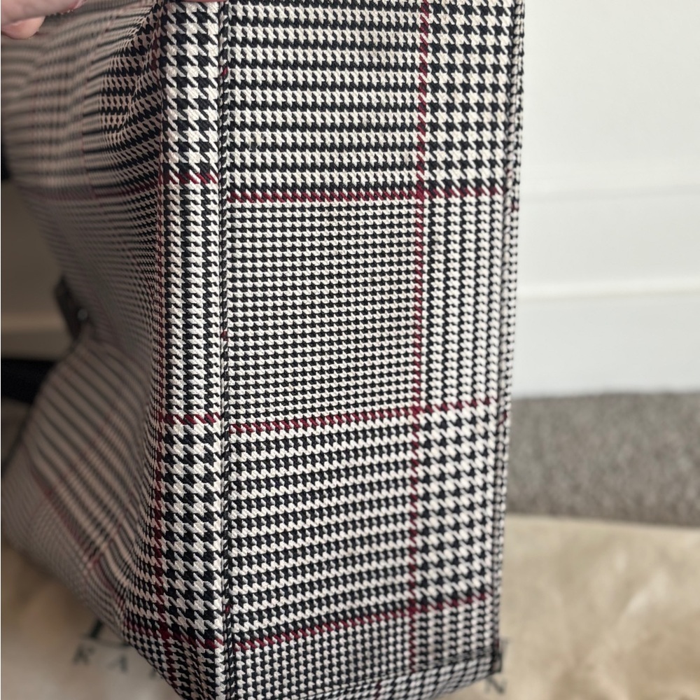!!SOLD!!Lauren Ralph Lauren Black and White Checkered Tote Bag Set - Picture 6 of 13